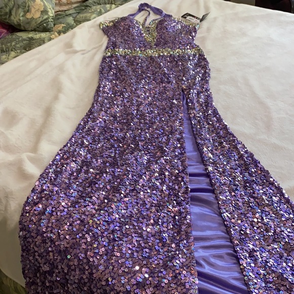 Long gown - Picture 3 of 4